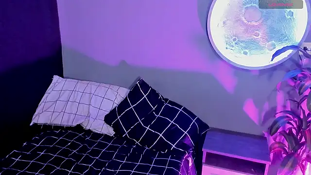 Snapshot of Emmy__Smith chatting on November 2025 06:57:01 AM Emmy Smith online show from November 2025 06:57:01 AM