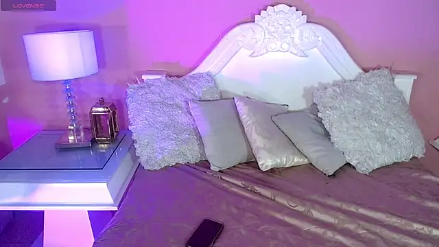 Snapshot of _IsabellaRousse chatting on October 2025 07:09:02 PM IsabellaRousse online show from October 2025 07:09:02 PM