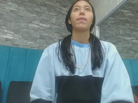 Lil Rose2006 online show from October 2025 12:14:02 PM