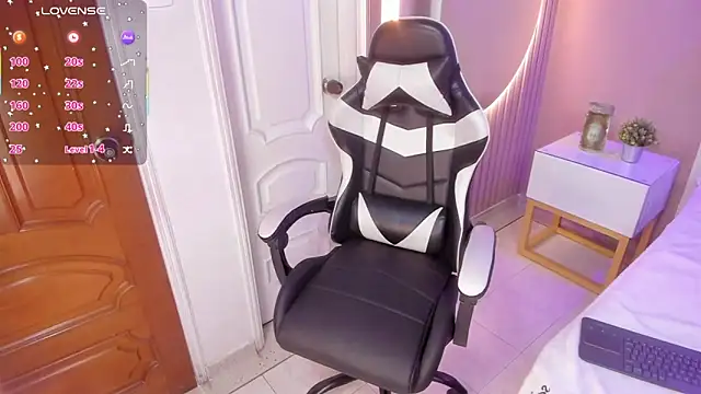 Snapshot of isa_vel chatting on November 2025 07:29:02 PM isa vel online show from November 2025 07:29:02 PM