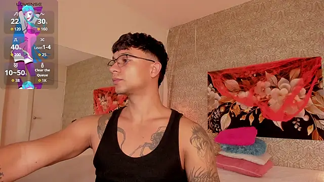 mike wills3 online show from October 2025 01:28:01 PM