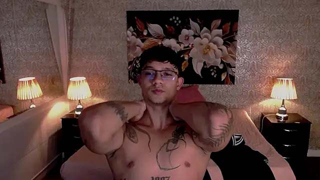 mike wills3 online show from November 2025 01:33:01 PM