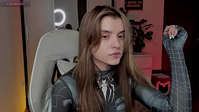 CharmingVixen online show from September 2025 06:00:01 PM