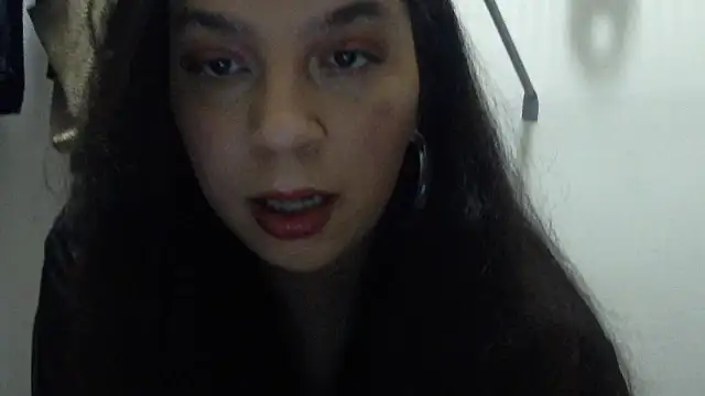 Snapshot of lotuzpetals chatting on October 2025 08:10:01 AM lotuzpetals online show from October 2025 08:10:01 AM