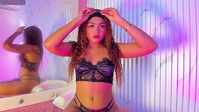 Snapshot of Missdionne_curly chatting on October 2025 11:33:02 AM Missdionne curly online show from October 2025 11:33:02 AM