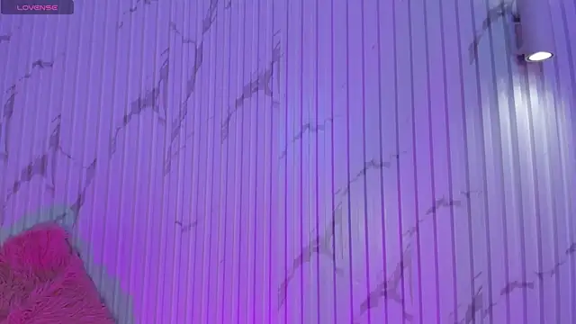 Snapshot of Missdionne_curly chatting on October 2025 11:29:01 AM Missdionne curly online show from October 2025 11:29:01 AM