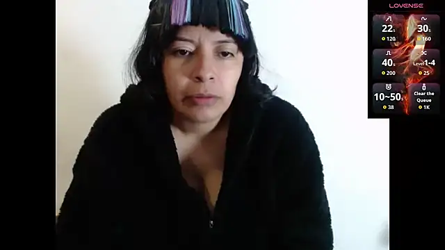 Snapshot of Acelinrose chatting on October 2025 11:36:01 PM Acelinrose online show from October 2025 11:36:01 PM