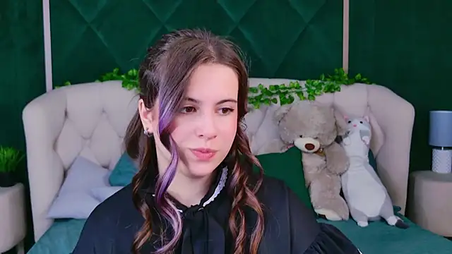 Snapshot of Akira_Halls chatting on November 2025 08:49:01 PM Akira Halls online show from November 2025 08:49:01 PM