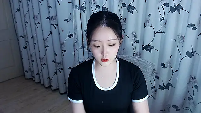 Snapshot of Niannian- chatting on October 2025 03:10:02 PM Niannian- online show from October 2025 03:10:02 PM