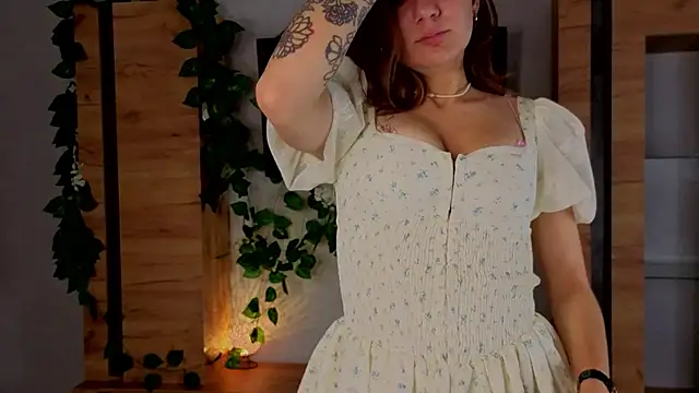 TiffanyBrooklin online show from September 2025 05:49:01 PM