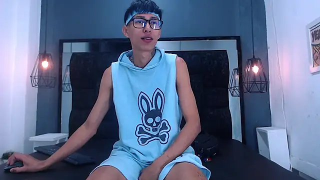 Daniel delux  online show from September 2025 11:03:01 AM