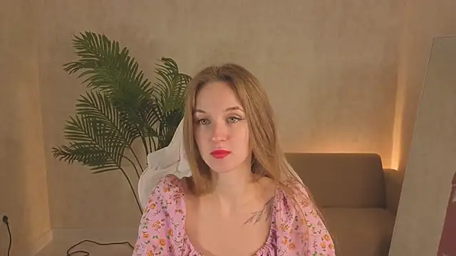 Snapshot of kianawhite chatting on October 2025 03:40:01 AM kianawhite online show from October 2025 03:40:01 AM