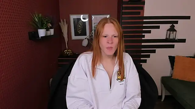 Snapshot of ChloeValentinee chatting on October 2025 09:30:02 AM ChloeValentinee online show from October 2025 09:30:02 AM