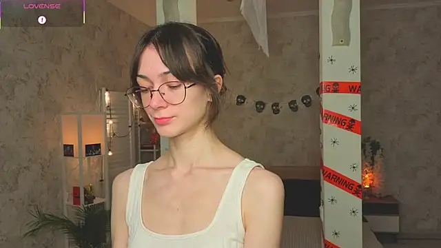 Snapshot of ReneeLippeatt chatting on October 2025 07:36:02 PM ReneeLippeatt online show from October 2025 07:36:02 PM