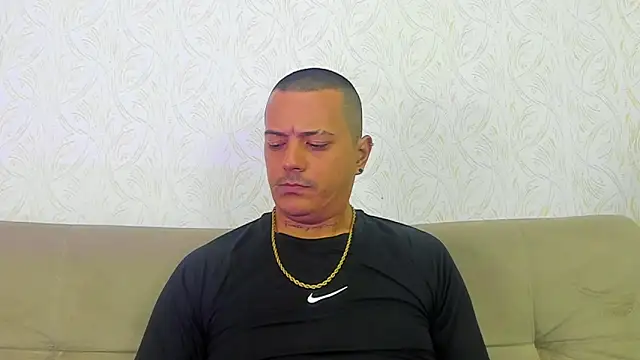 MaximoHall86 online show from November 2025 12:27:02 PM