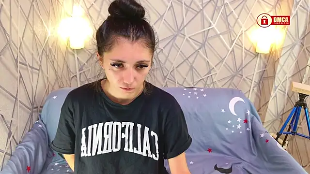 Snapshot of Charming_LIA chatting on November 2025 05:14:01 PM Charming LIA online show from November 2025 05:14:01 PM