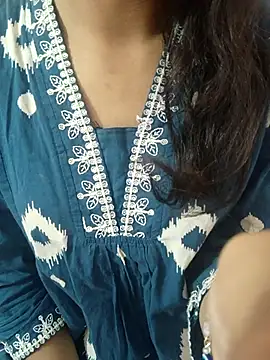 anayahotty online show from October 2025 04:52:01 PM