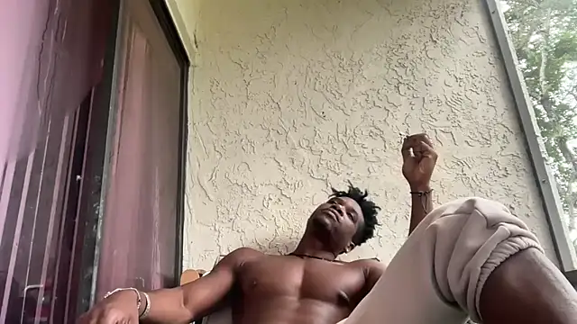 MrDaddyBlackNi9e online show from October 2025 01:32:02 PM