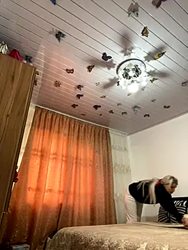 Giullyaxx online show from November 2025 08:59:01 AM