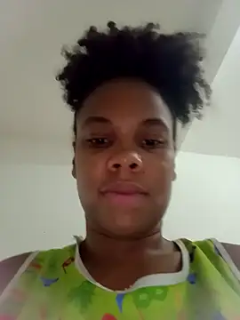 PrettahSantos online show from October 2025 12:05:02 AM