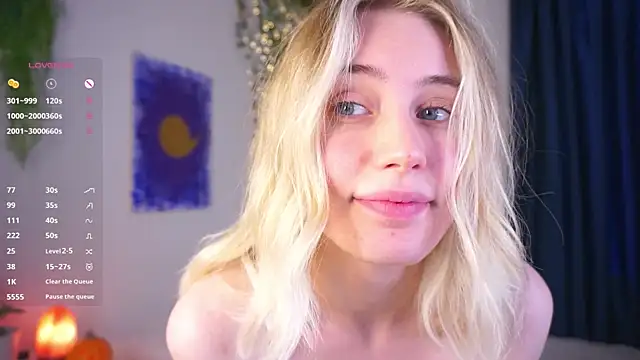 Snapshot of HoneyRay chatting on October 2025 08:04:02 AM HoneyRay online show from October 2025 08:04:02 AM