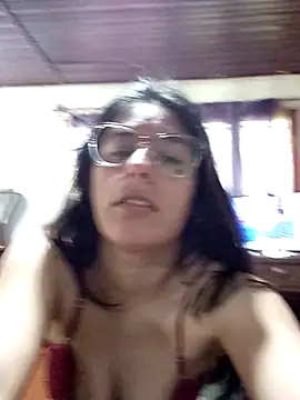 Snapshot of lucixxx14 chatting on October 2025 03:20:02 PM lucixxx14 online show from October 2025 03:20:02 PM