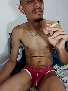 Snapshot of LATINO27CM chatting on October 2025 09:12:02 PM LATINO27CM online show from October 2025 09:12:02 PM