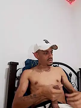 Snapshot of LATINO27CM chatting on October 2025 08:50:02 PM LATINO27CM online show from October 2025 08:50:02 PM