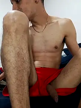 Snapshot of LATINO27CM chatting on October 2025 02:33:01 AM LATINO27CM online show from October 2025 02:33:01 AM