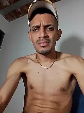 Snapshot of LATINO27CM chatting on October 2025 02:17:02 AM LATINO27CM online show from October 2025 02:17:02 AM