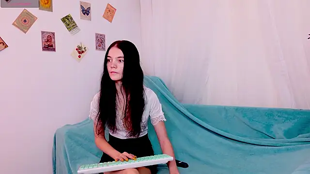 Snapshot of chatting on October 2025 06:22:02 AM online show from October 2025 06:22:02 AM