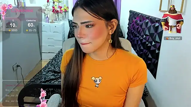 Snapshot of Lovely_naughtyLeii chatting on November 2025 05:46:01 PM Lovely naughtyLeii online show from November 2025 05:46:01 PM