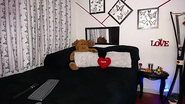 Violetta afrodit online show from October 2025 12:44:02 AM