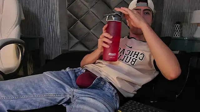 Snapshot of dylan_cross_ chatting on October 2025 11:22:01 AM dylan cross online show from October 2025 11:22:01 AM