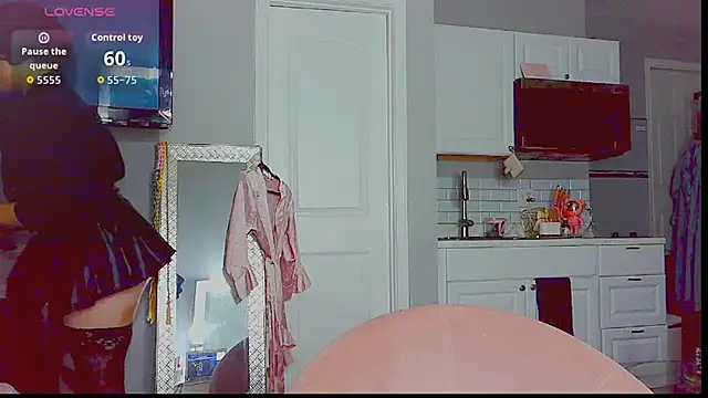 LunaMilav online show from October 2025 02:28:02 AM