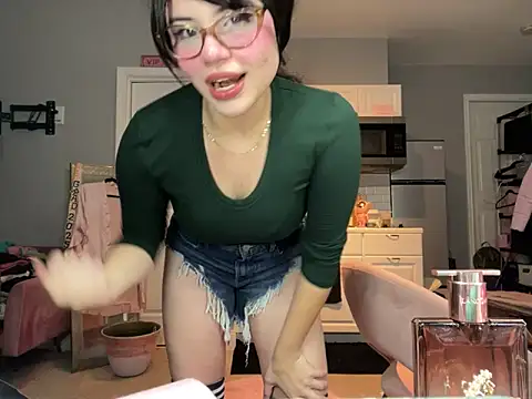 LunaMilav online show from October 2025 02:11:02 AM