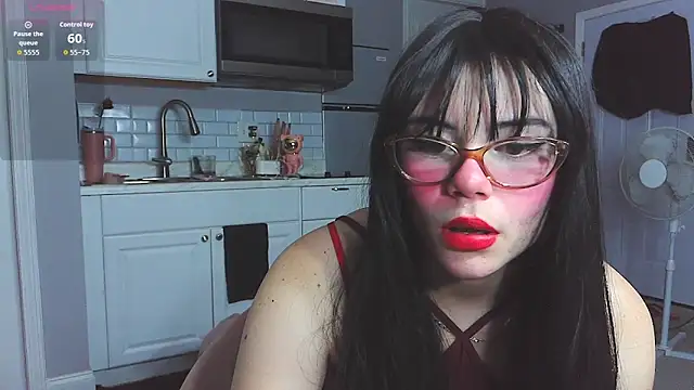 LunaMilav online show from October 2025 11:39:01 PM