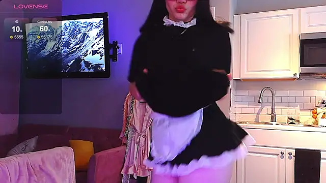 LunaMilav online show from October 2025 12:22:01 AM