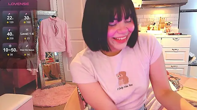 LunaMilav online show from November 2025 02:54:01 AM