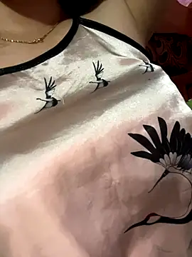 Snapshot of Lusi-sexy chatting on September 2025 06:51:02 AM Lusi-sexy online show from September 2025 06:51:02 AM