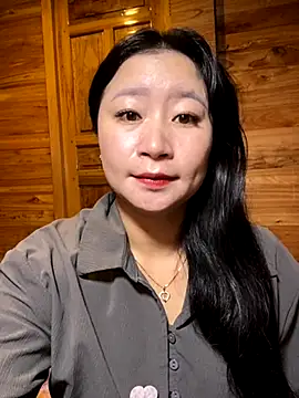 violet-00 online show from November 2025 01:59:02 AM