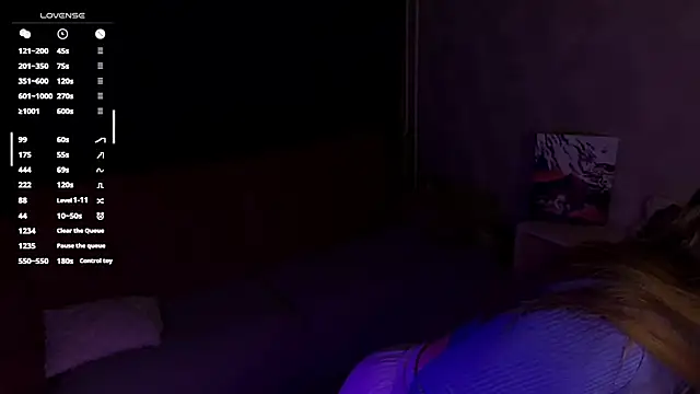 Snapshot of StephanieeMiller chatting on October 2025 12:29:05 AM StephanieeMiller online show from October 2025 12:29:05 AM