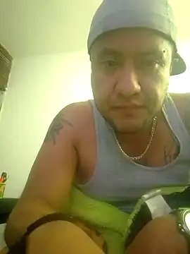 Ruloluna online show from November 2025 05:09:01 PM