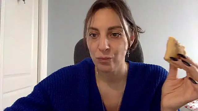 Myronell online show from October 2025 11:22:01 AM