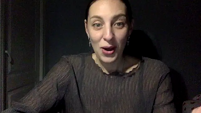 Myronell online show from October 2025 05:35:01 PM