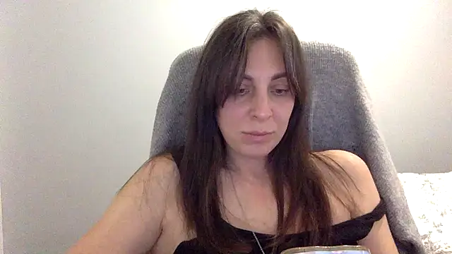 Myronell online show from November 2025 03:35:01 PM