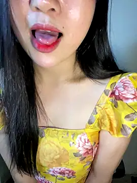 Snapshot of Be_xinh chatting on October 2025 03:12:02 PM Be xinh online show from October 2025 03:12:02 PM