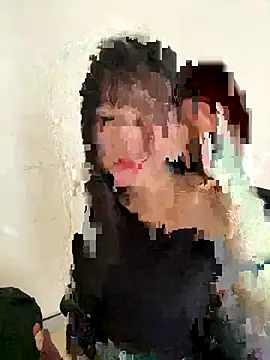 Snapshot of Be_xinh chatting on November 2025 08:35:01 AM Be xinh online show from November 2025 08:35:01 AM