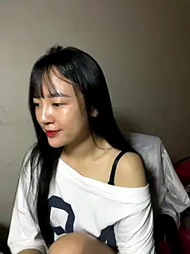 Snapshot of Be_xinh chatting on November 2025 03:33:01 PM Be xinh online show from November 2025 03:33:01 PM