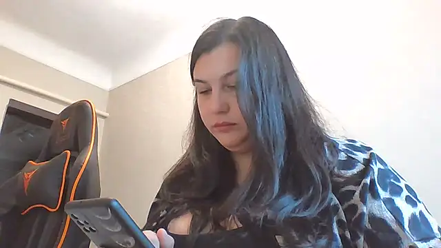 Feymaria online show from October 2025 10:11:01 AM